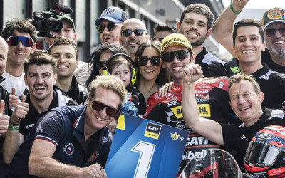 Michele Pirro celebra la carrera número 100 en el CIV SBK con una victoria en la carrera 1 en Misano